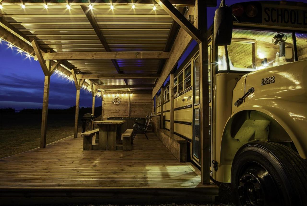 American School Bus - 1 Bedroom - Blossom Farm - Tiers Cross 존스톤 외부 사진